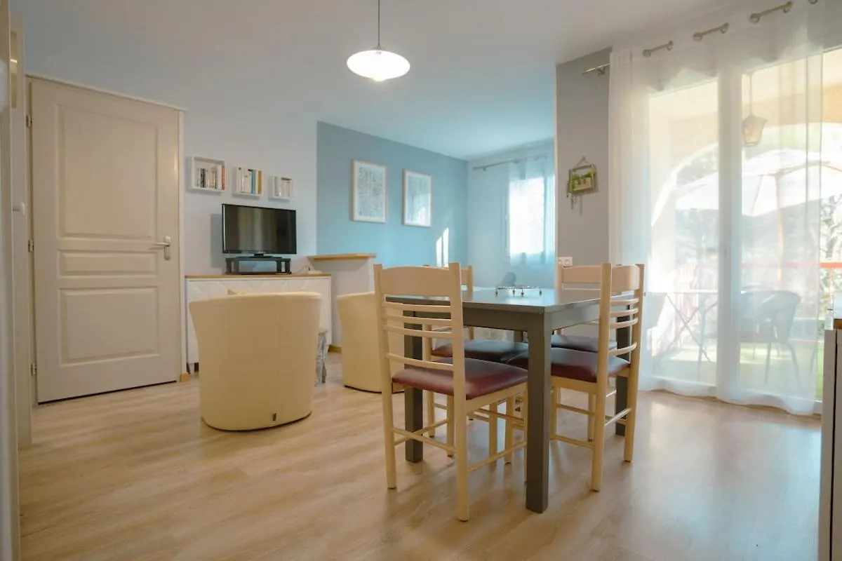 Studio Cote Jardin Greoux-les-Bains